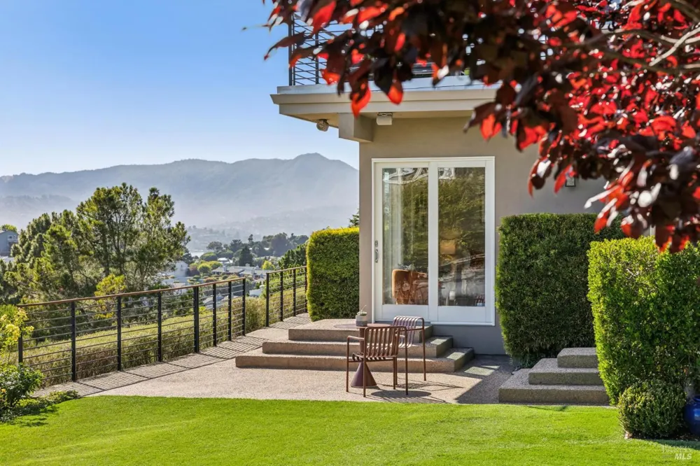 1808 Lagoon View Drive Tiburon, CA 94920