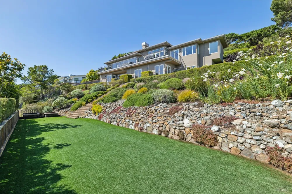 1808 Lagoon View Drive Tiburon, CA 94920