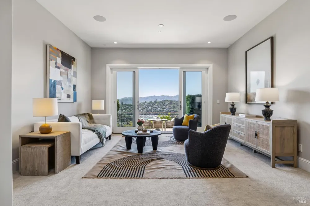 1808 Lagoon View Drive Tiburon, CA 94920