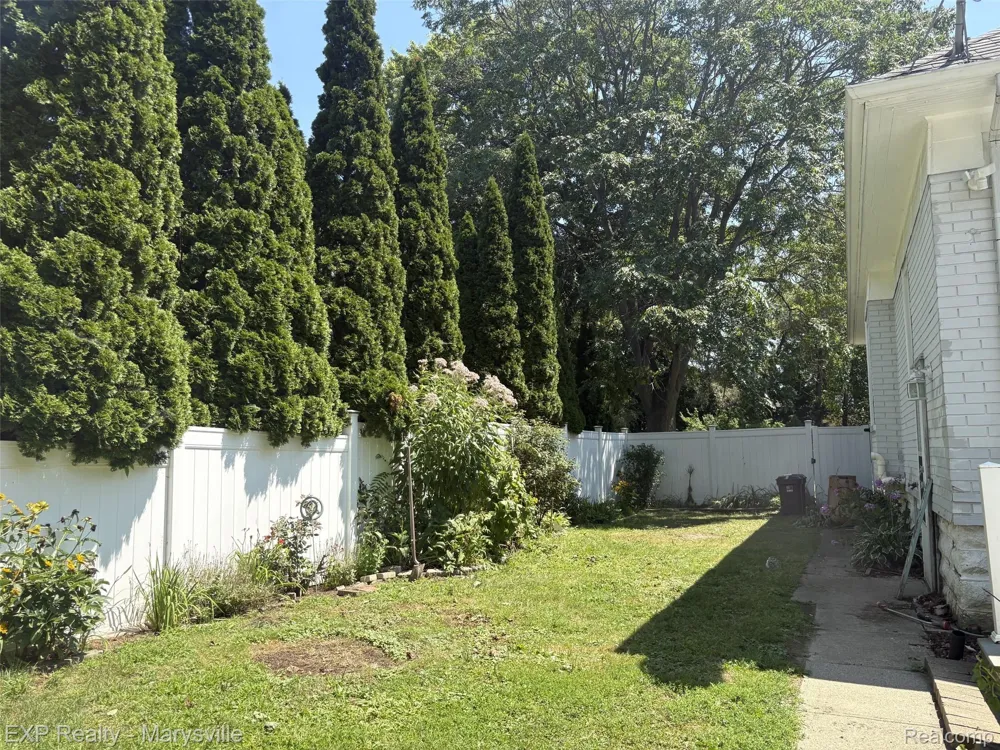3809 Electric Avenue Port Huron City, MI 48060