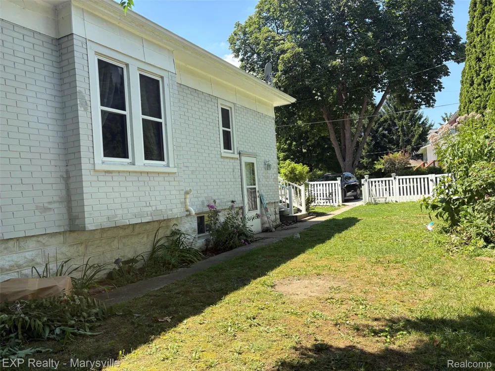 3809 Electric Avenue Port Huron City, MI 48060