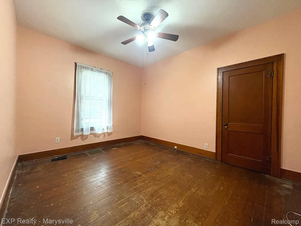3809 Electric Avenue Port Huron City, MI 48060