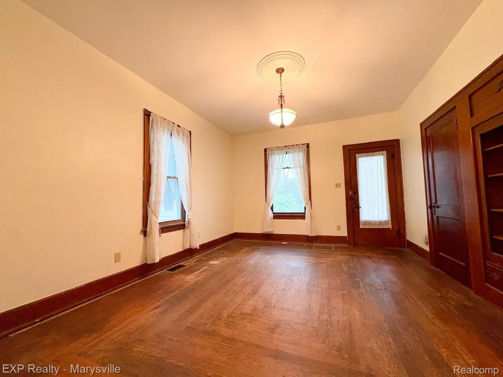 3809 Electric Avenue Port Huron City, MI 48060
