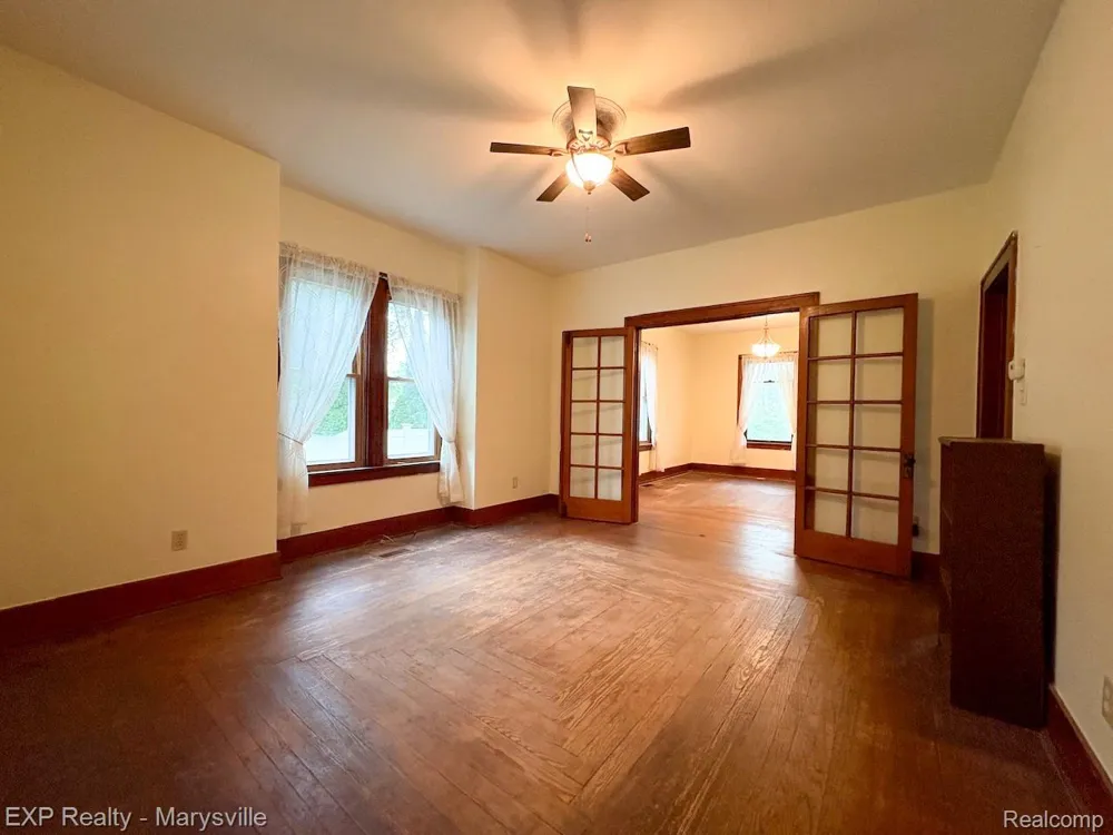 3809 Electric Avenue Port Huron City, MI 48060