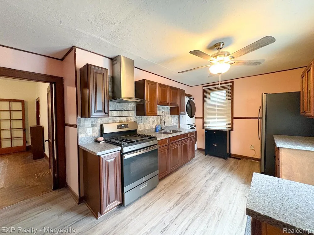 3809 Electric Avenue Port Huron City, MI 48060
