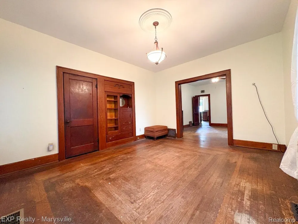 3809 Electric Avenue Port Huron City, MI 48060