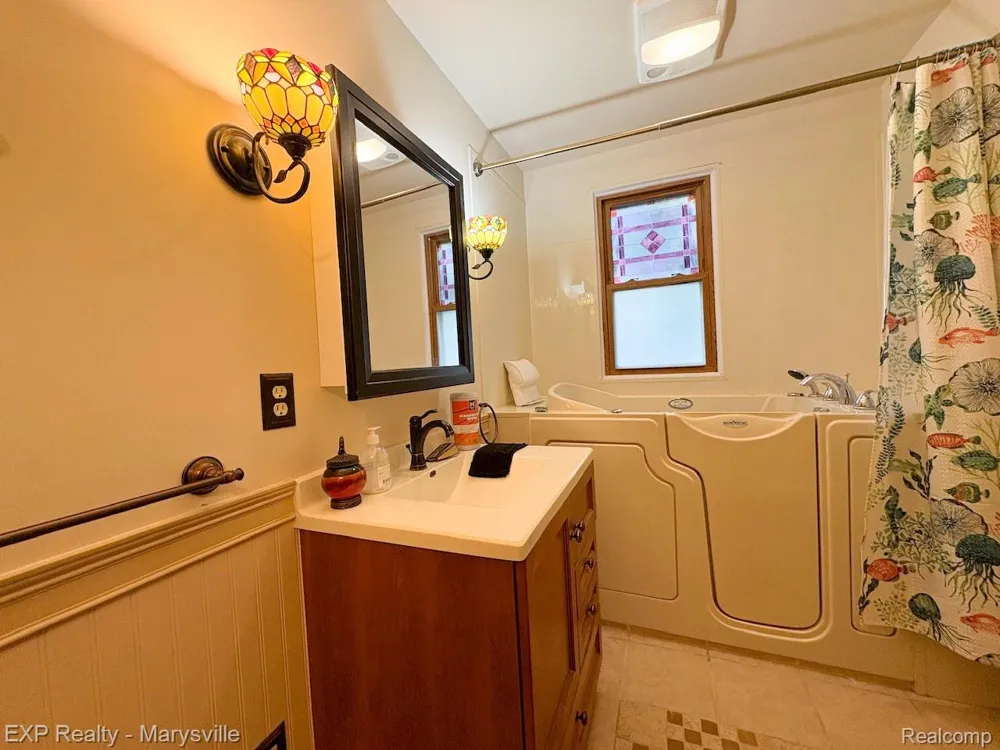 3809 Electric Avenue Port Huron City, MI 48060