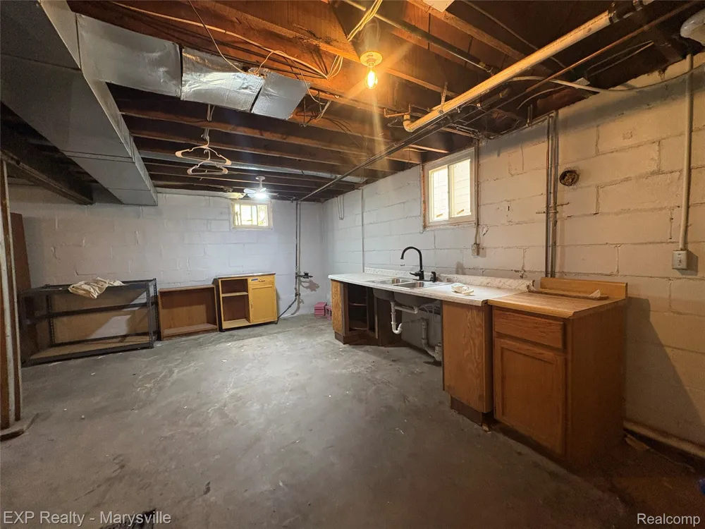 3809 Electric Avenue Port Huron City, MI 48060