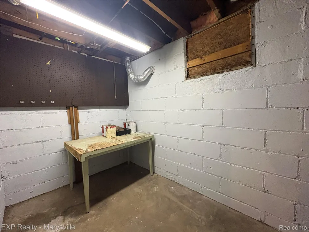 3809 Electric Avenue Port Huron City, MI 48060