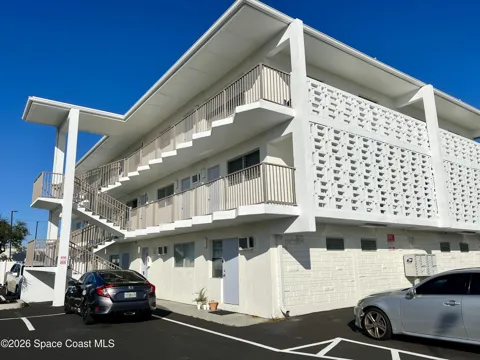 1431 Oak Street #10