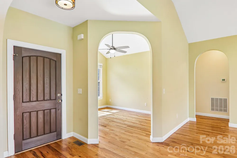 28 Tudor Crescent Court Hendersonville, NC 28739