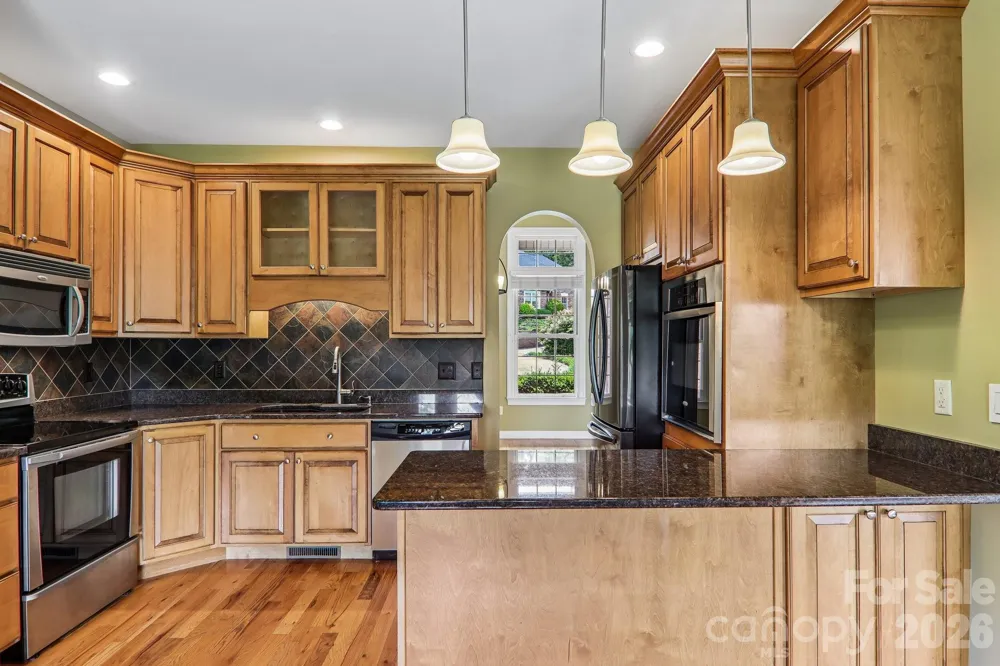 28 Tudor Crescent Court Hendersonville, NC 28739