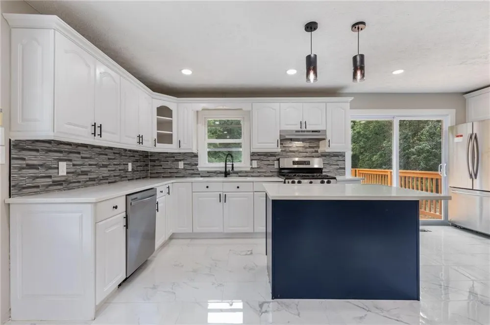 2531 Falcon Ridge Drive Grayson, GA 30017