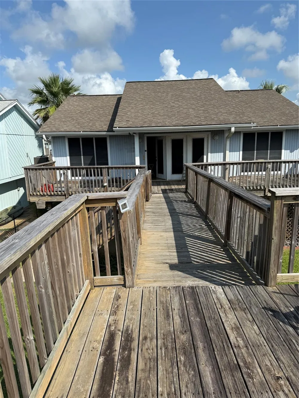 1075 Redfish Street Bayou Vista, TX 77563
