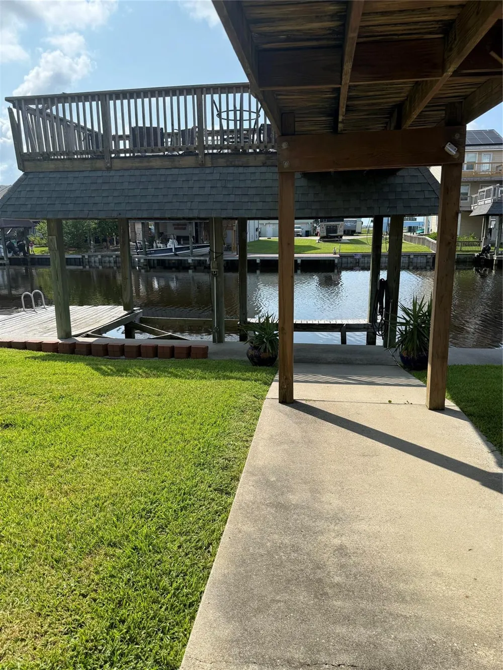 1075 Redfish Street Bayou Vista, TX 77563