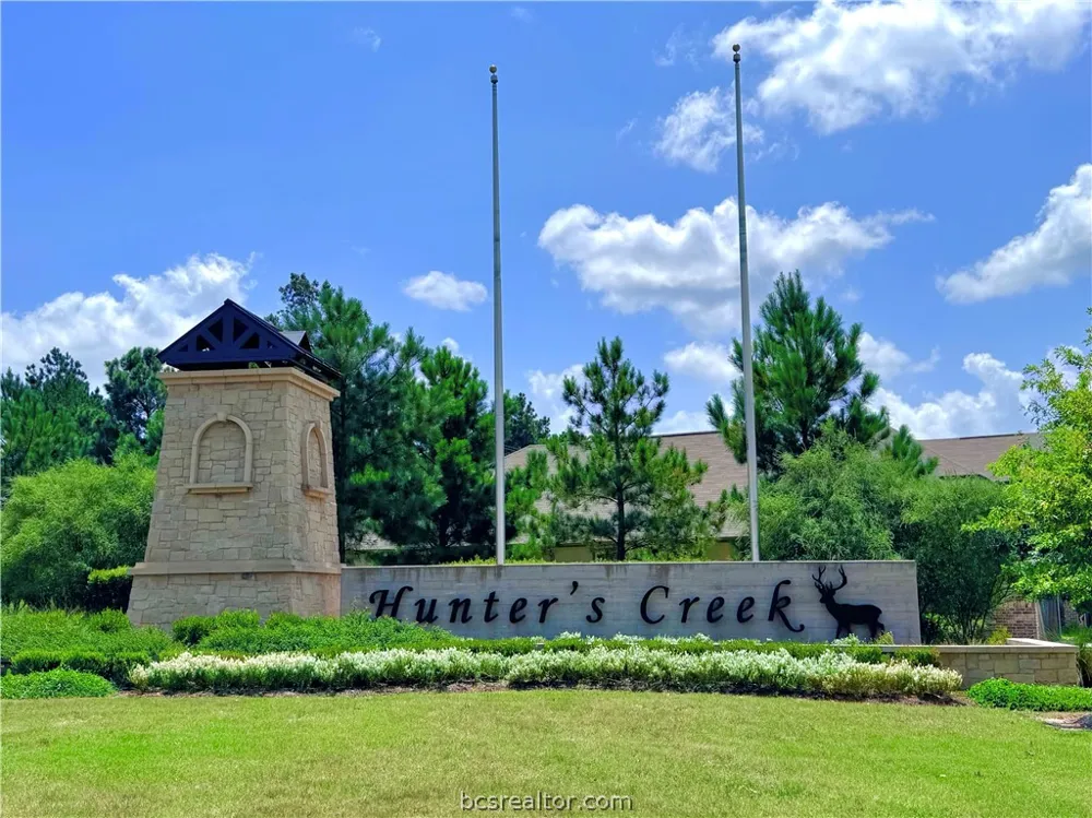 303 BLACK BEAR DRIVE Huntsville, TX 77320