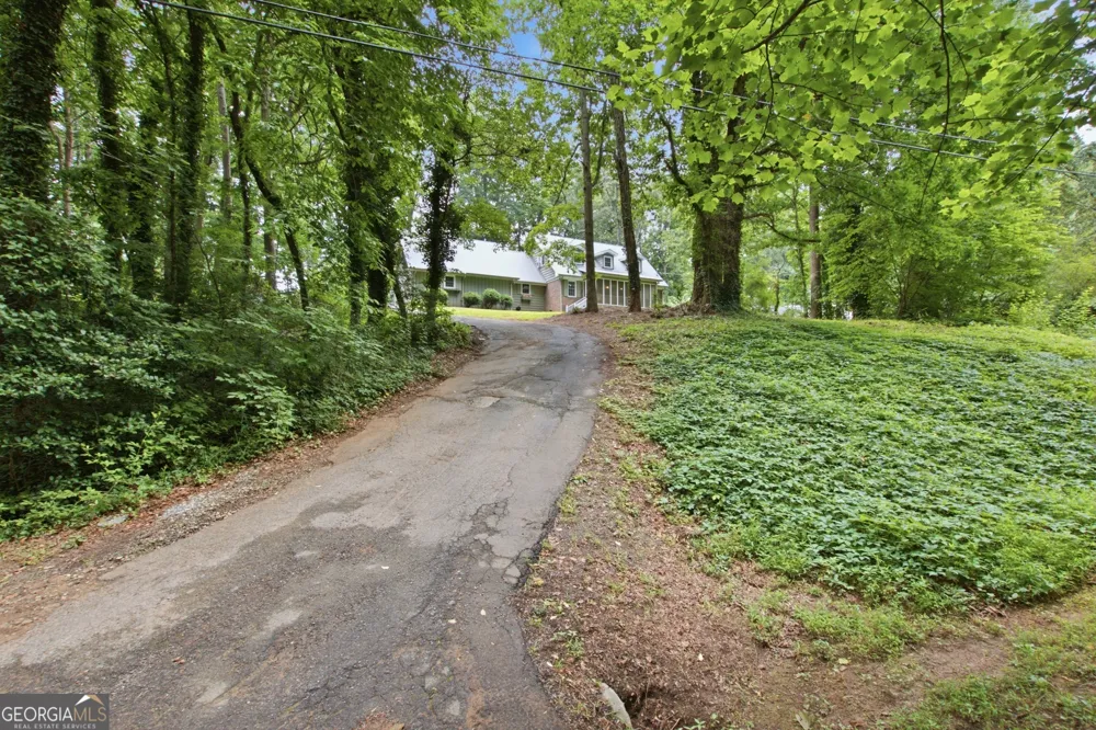 147 Ridgeway CIR Cornelia, GA 30531