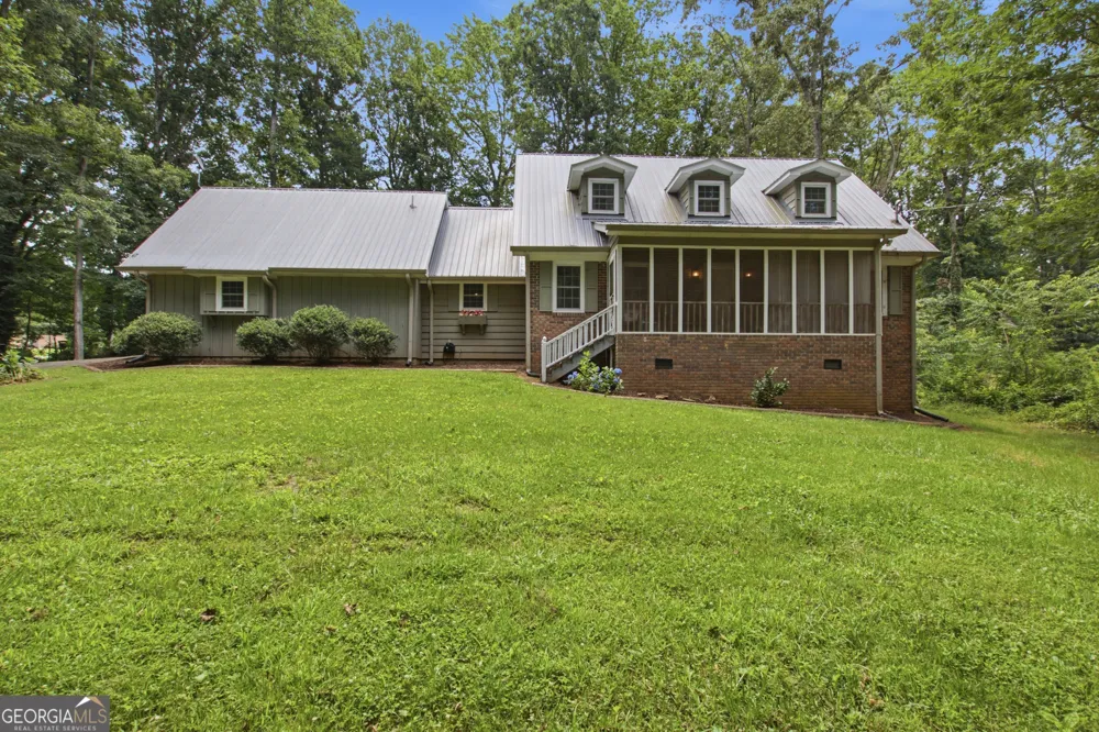 147 Ridgeway CIR Cornelia, GA 30531