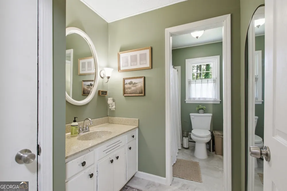 147 Ridgeway CIR Cornelia, GA 30531
