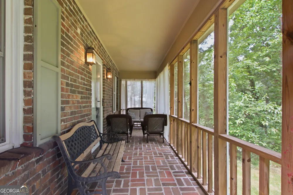 147 Ridgeway CIR Cornelia, GA 30531