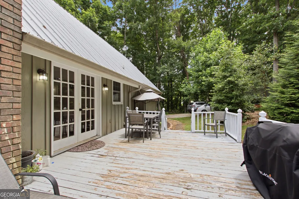 147 Ridgeway CIR Cornelia, GA 30531