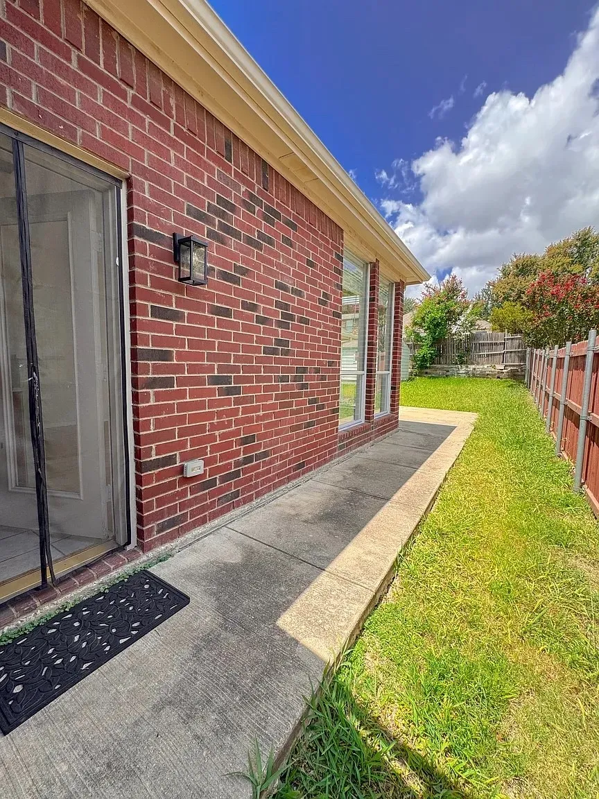7015 Hillwood Drive Sachse, TX 75048