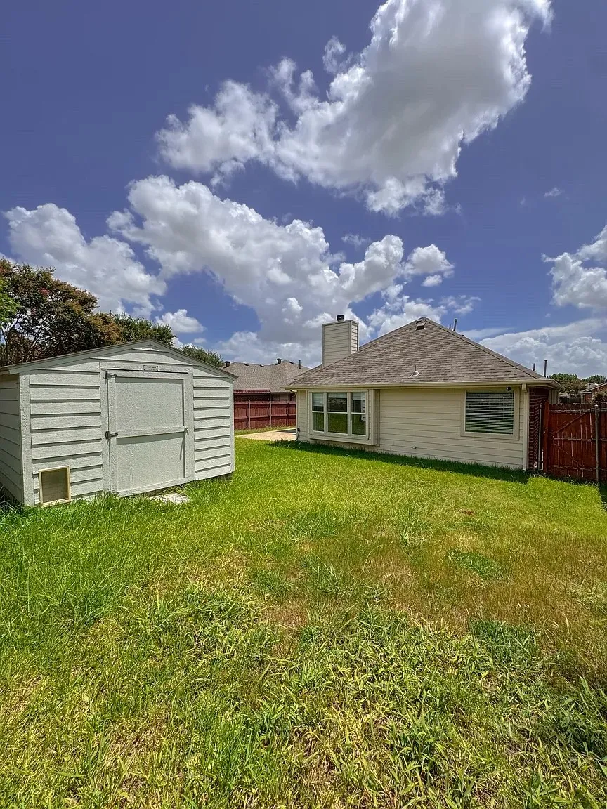 7015 Hillwood Drive Sachse, TX 75048