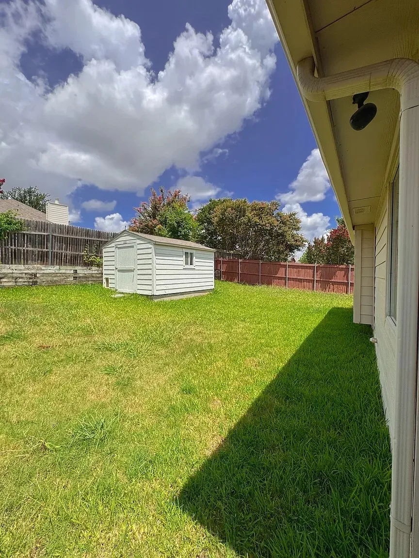 7015 Hillwood Drive Sachse, TX 75048