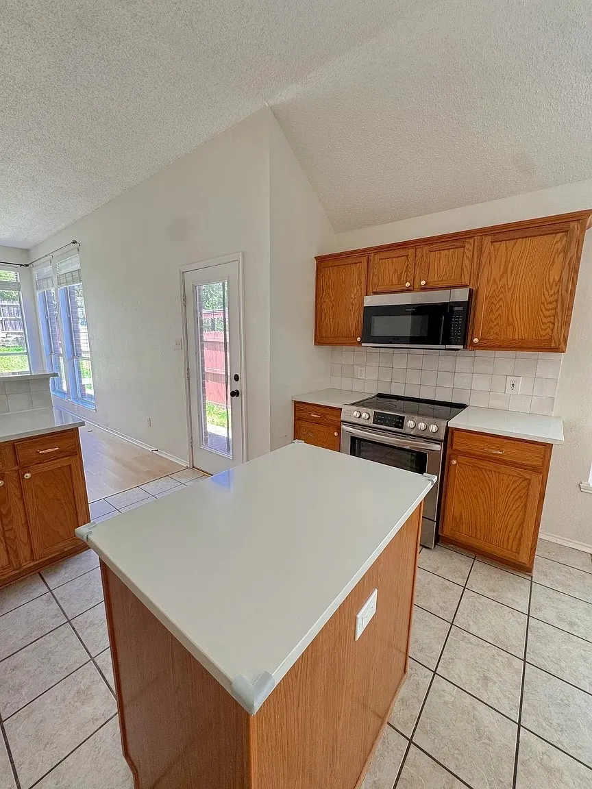7015 Hillwood Drive Sachse, TX 75048