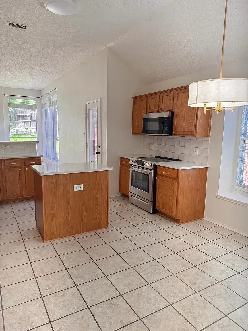 7015 Hillwood Drive Sachse, TX 75048