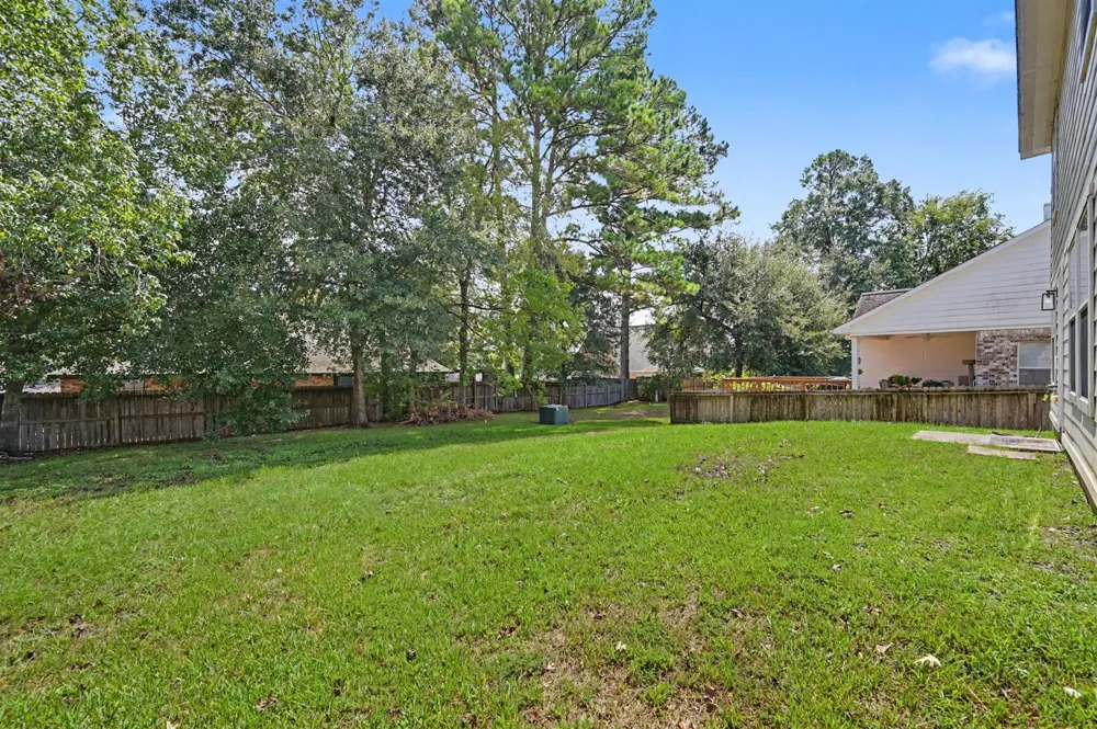 6894 Stillwater Drive Willis, TX 77318