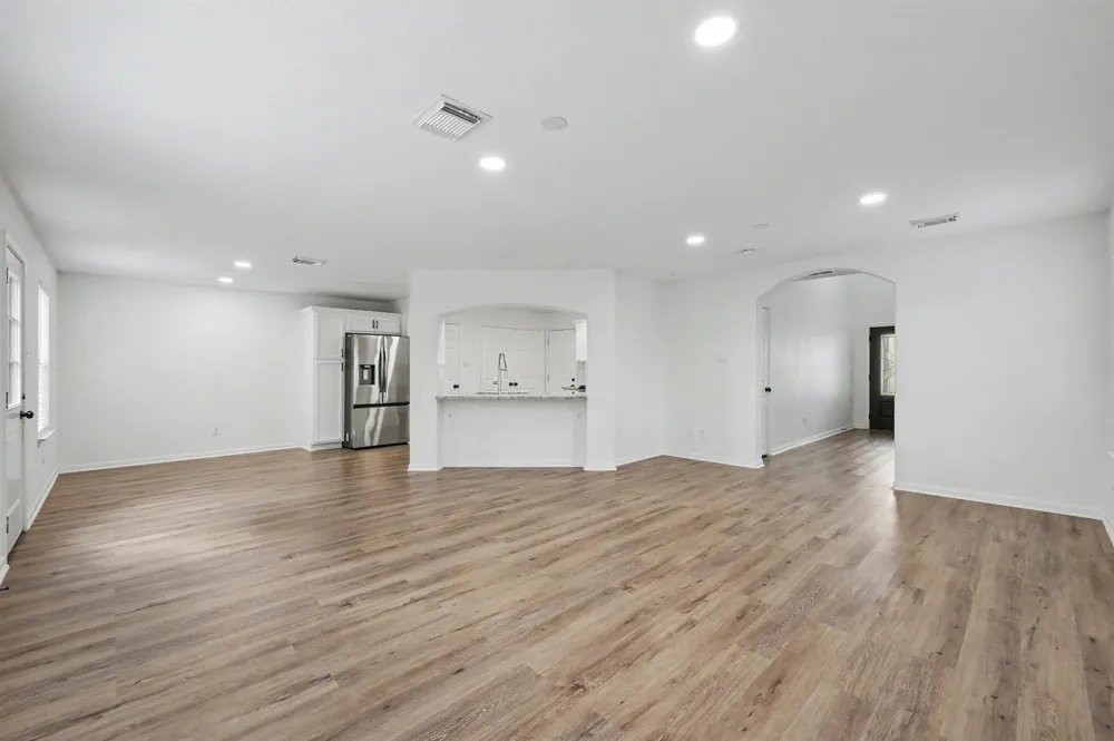 6894 Stillwater Drive Willis, TX 77318