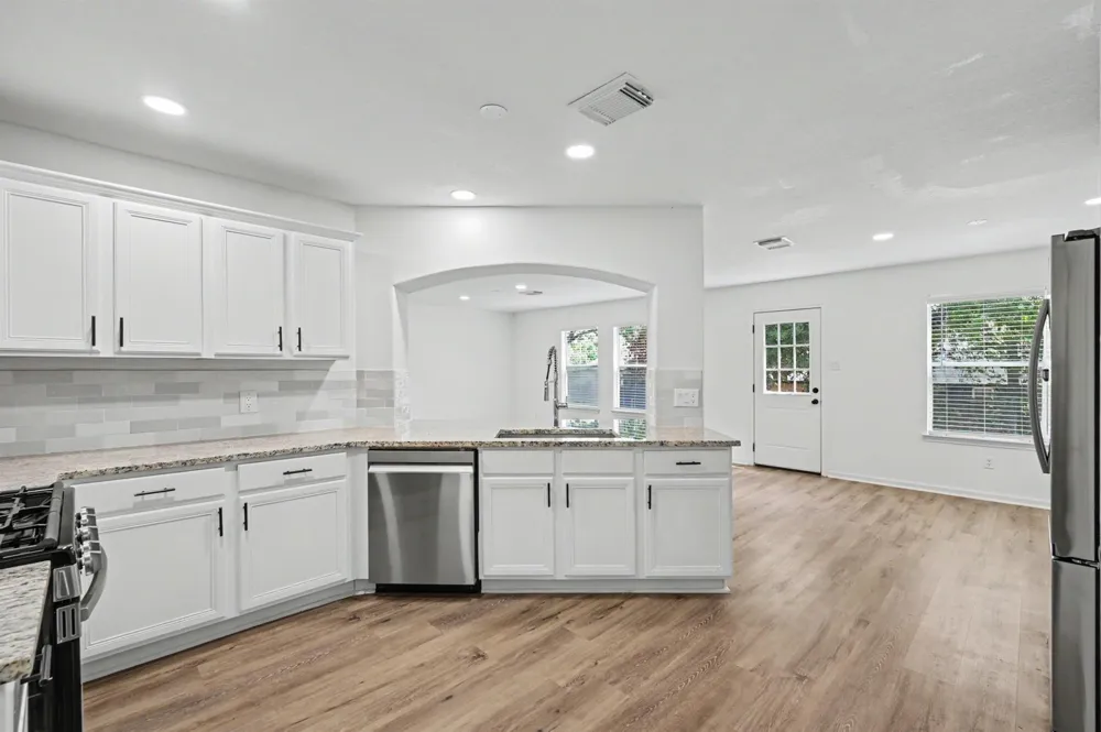 6894 Stillwater Drive Willis, TX 77318