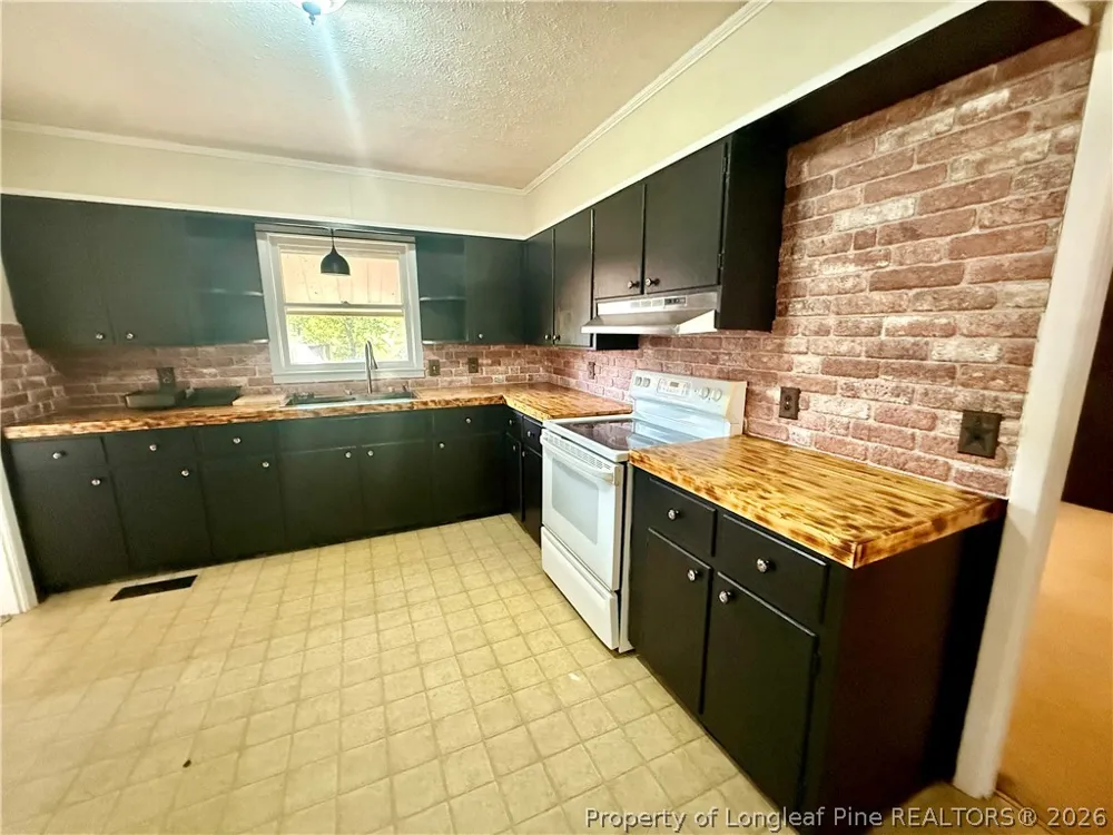 14740 Nc Highway 41 Highway S Fairmont, NC 28340