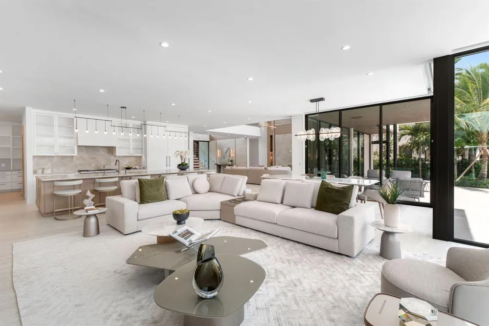 2400 Barcelona Drive Fort Lauderdale, FL 33301
