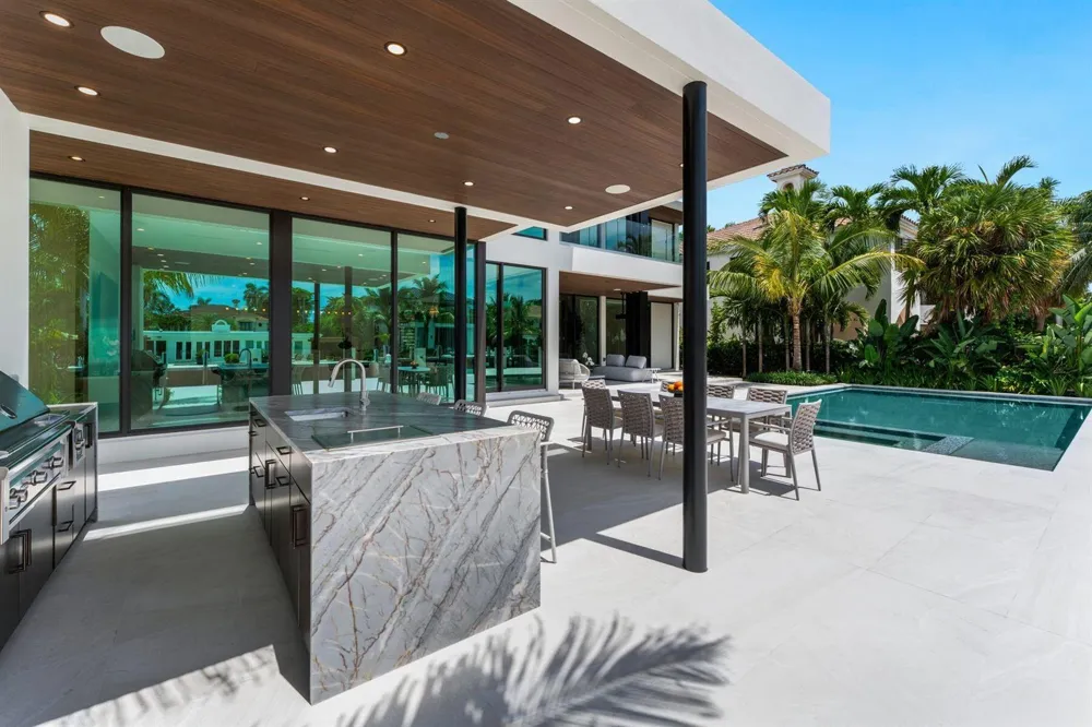 2400 Barcelona Drive Fort Lauderdale, FL 33301