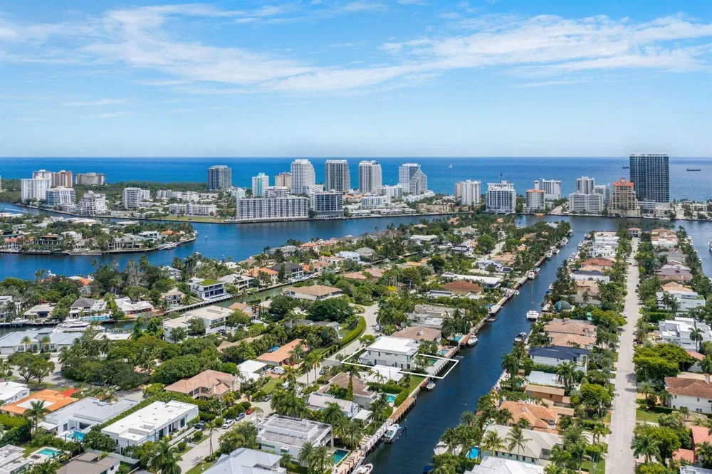 2400 Barcelona Drive Fort Lauderdale, FL 33301