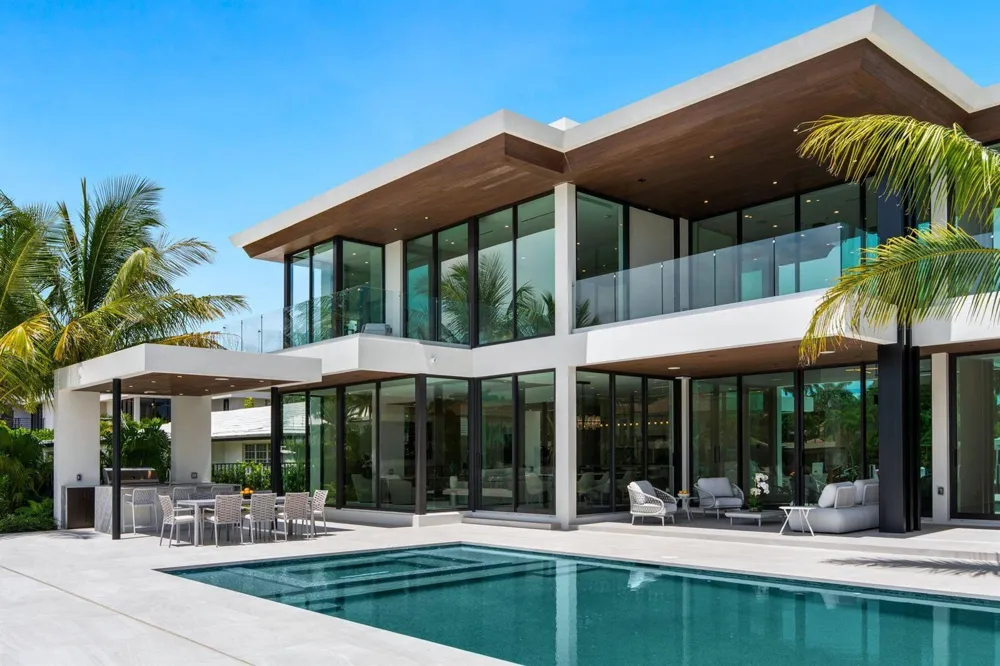 2400 Barcelona Drive Fort Lauderdale, FL 33301