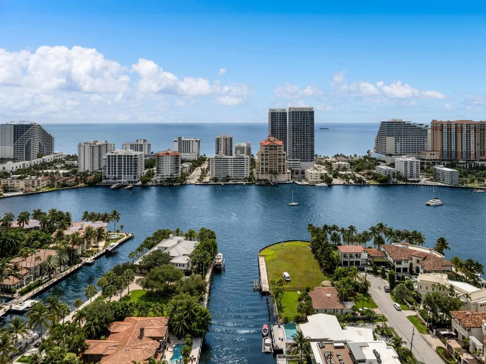 2400 Barcelona Drive Fort Lauderdale, FL 33301