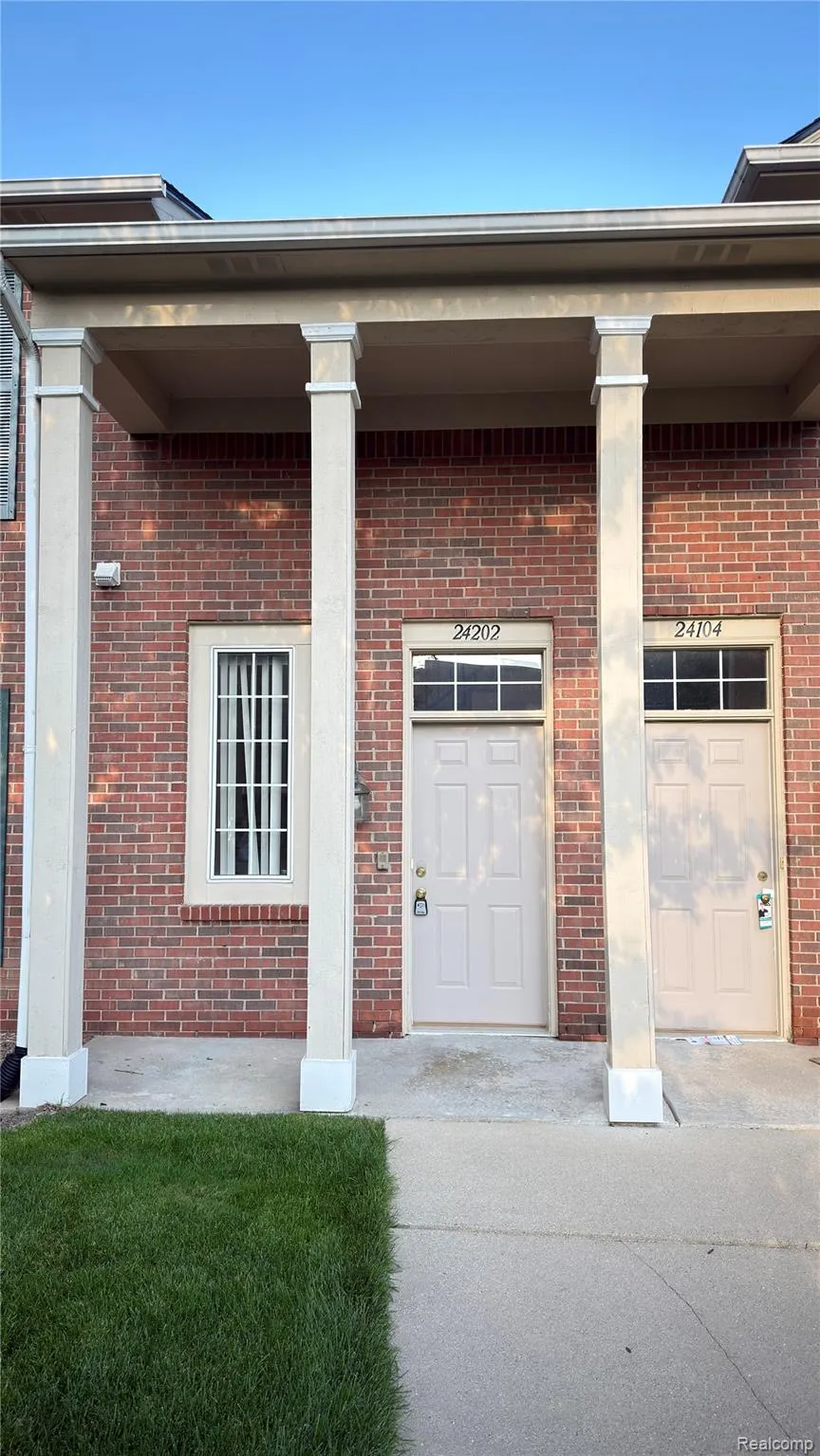 24202 Chesapeake Circle Walled Lake City, MI 48390