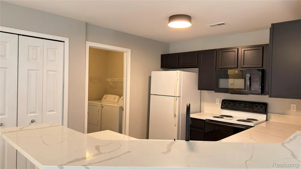 24202 Chesapeake Circle Walled Lake City, MI 48390