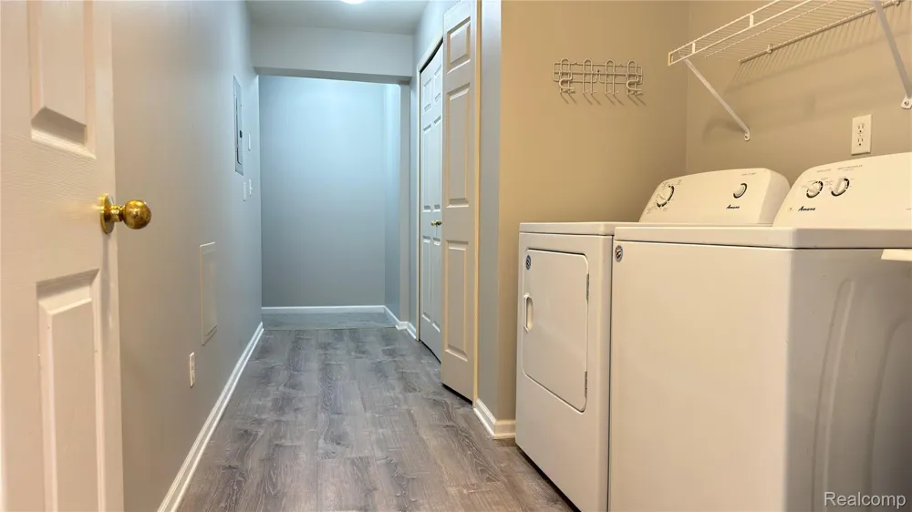 24202 Chesapeake Circle Walled Lake City, MI 48390