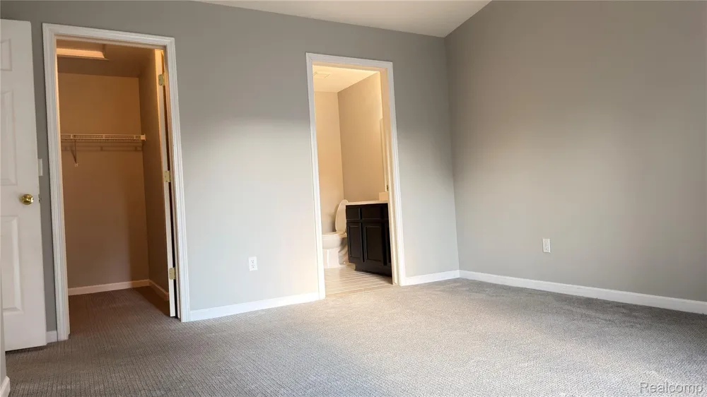 24202 Chesapeake Circle Walled Lake City, MI 48390