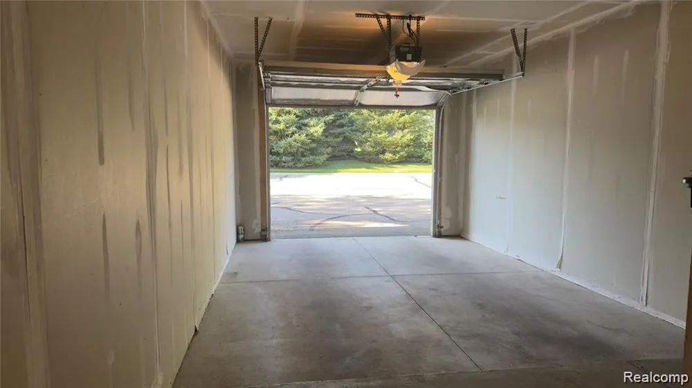 24202 Chesapeake Circle Walled Lake City, MI 48390