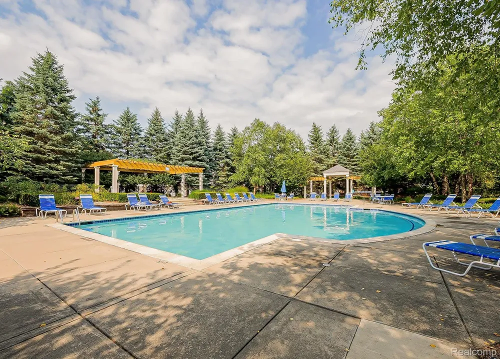 24202 Chesapeake Circle Walled Lake City, MI 48390