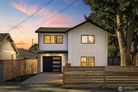 526 100th Street