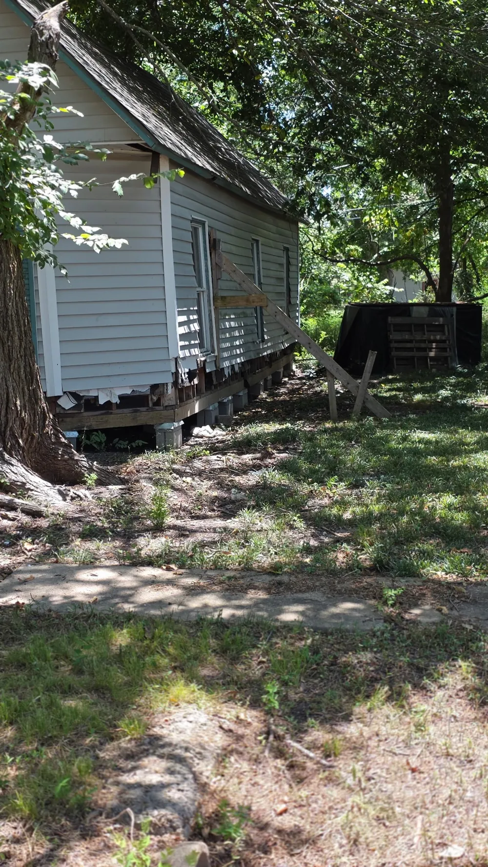 107 W Travis Street Leonard, TX 75452