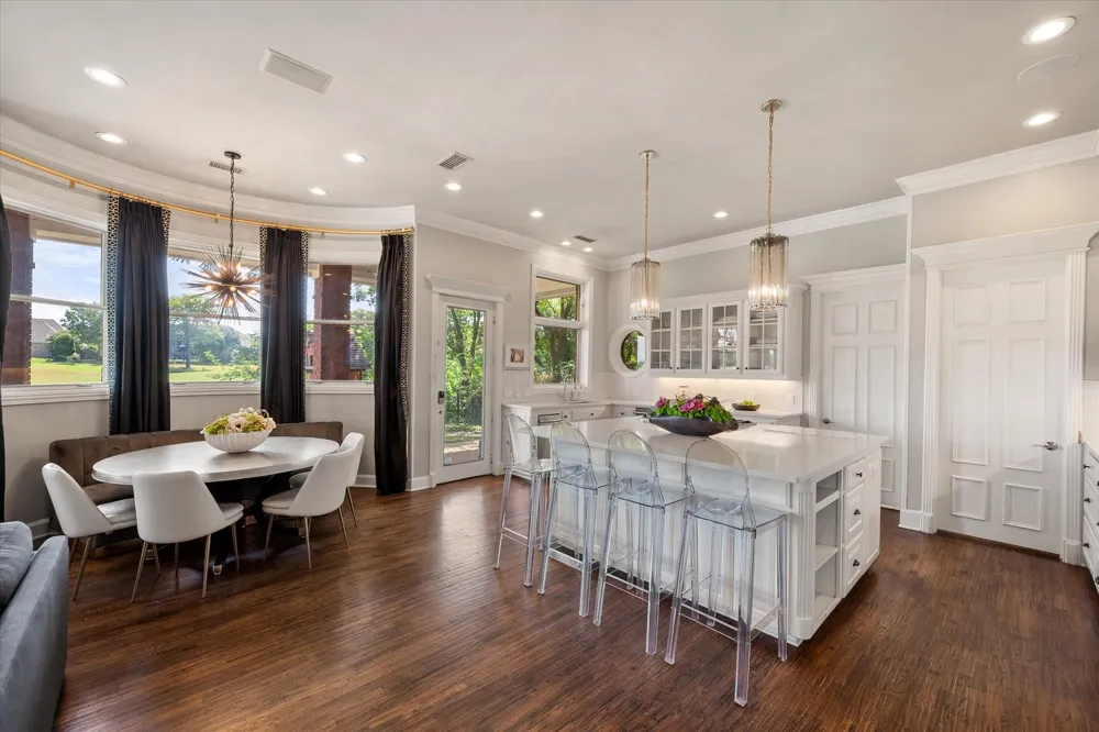1405 Bentley Court Southlake, TX 76092