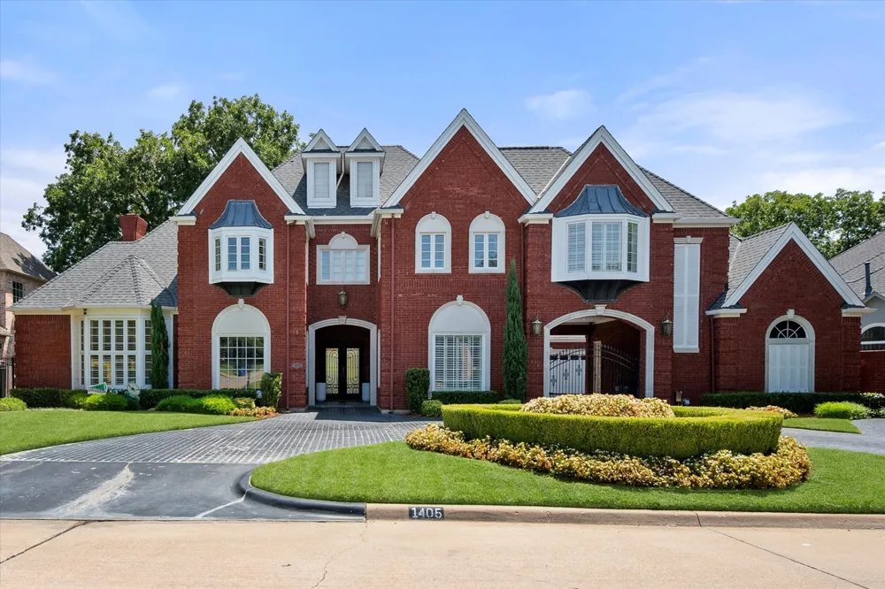 1405 Bentley Court Southlake, TX 76092
