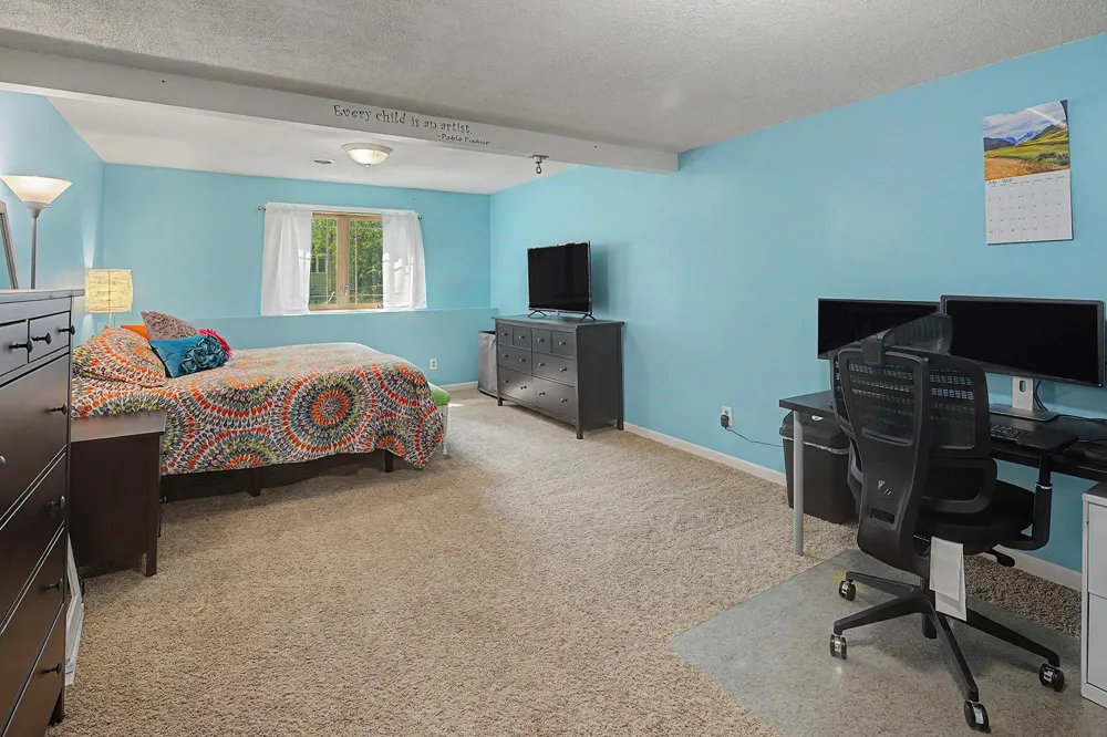 1705 Rushmore Drive Burnsville, MN 55306